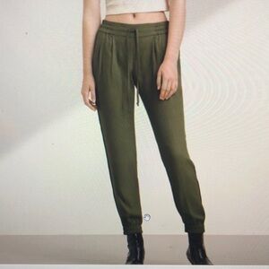 Aritzia TNA Talula Jogger Pant - women’s,